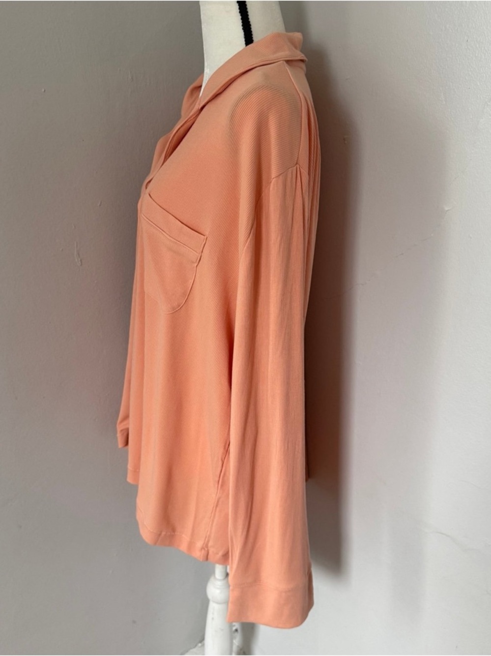 SKIMS NWT Soft Lounge Sleep Button Down Top in Peach 2X - Picture 2 of 7